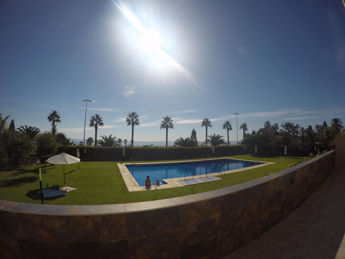 Sotavento 1ª línea de playa Roquetas de Mar Exterior foto